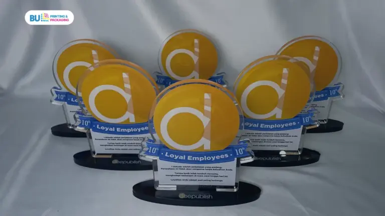 plakat penghargaan akhir tahun