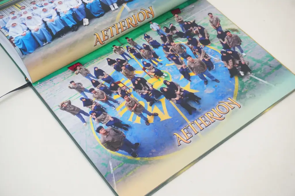 Yearbook Menyatukan Cerita Satu Angkatan